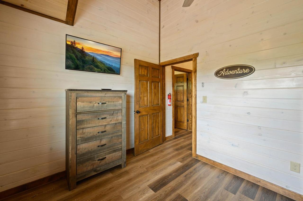 Osprey Nest Cottage Modern New Cabin بيدجن فورج المظهر الخارجي الصورة